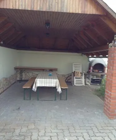 Szemán Apartman Appartamento *