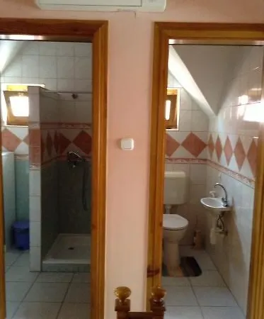 Szemán Apartman Appartamento